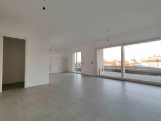 Trilocale via Ugo Foscolo, Brughiere, Uggiate con Ronago — foto 35 di 54