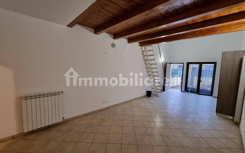 Villa a schiera via Giovanni Senzaterra, Collina delle Muse, Roma