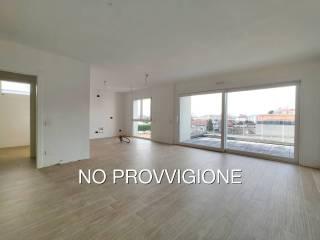 Trilocale via Ugo Foscolo, Brughiere, Uggiate con Ronago — foto 28 di 40