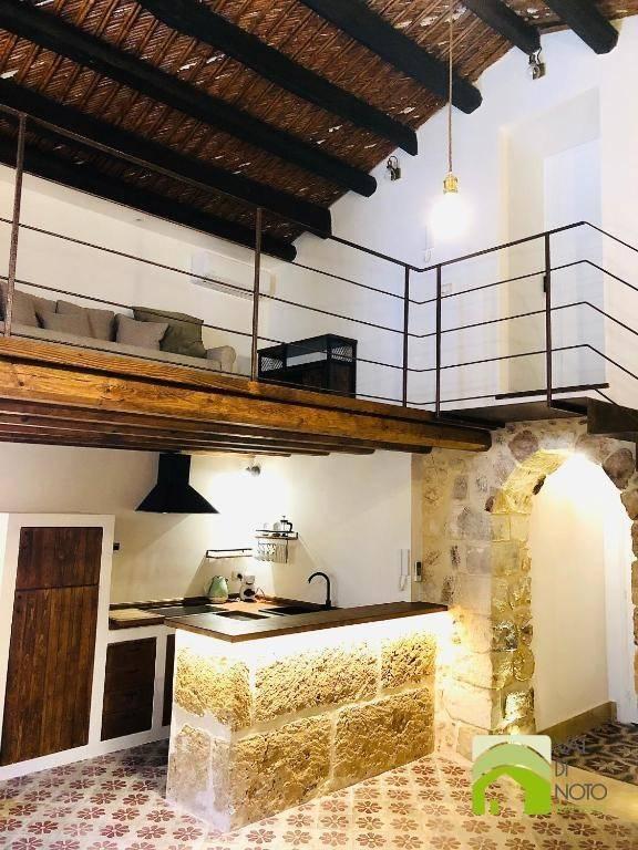 Loft via Michele Amari, Centro, Noto — foto 3 di 23