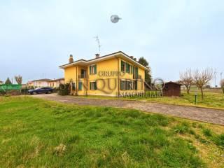 Villa bifamiliare via Fosse Ardeatine 1, Villarotta, Luzzara — foto 45 di 47