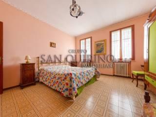 Villa bifamiliare via Fosse Ardeatine 1, Villarotta, Luzzara — foto 24 di 47