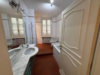 Trilocale ottimo stato, primo piano, Centro Storico, Reggio Emilia — foto 2 di 10