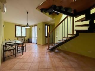 Villa plurifamiliare, ottimo stato, 180 m², Ospedale - Villaggio Manenti, Reggio Emilia — foto 2 di 20