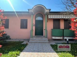 Villa a schiera via Gioberti, Centro, Costabissara — foto 8 di 16