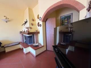 Villa unifamiliare via Giuseppe Garibaldi, Centro, Poggio a Caiano — foto 19 di 48