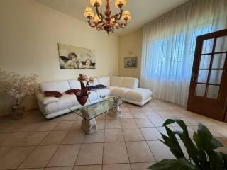 Villa unifamiliare via Giuseppe Garibaldi, Centro, Poggio a Caiano — foto 47 di 48