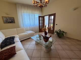Villa unifamiliare via Giuseppe Garibaldi, Centro, Poggio a Caiano