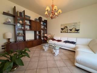 Villa unifamiliare via Giuseppe Garibaldi, Centro, Poggio a Caiano — foto 41 di 48