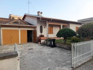 Villa unifamiliare, buono stato, 201 m², Centro, Viadana — foto 6 di 26