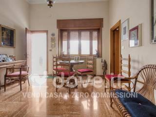 Villa unifamiliare via Roma 71, Latiano — foto 2 di 86