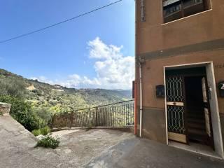 Quadrilocale via Umberto, Centro, Caronia — foto 5 di 40