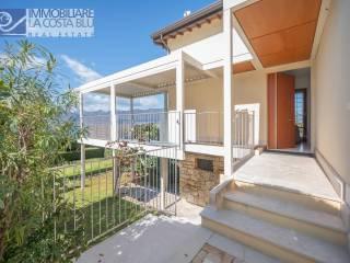 Villa unifamiliare via Alessandro Manzoni, Pai, Torri del Benaco — foto 38 di 43