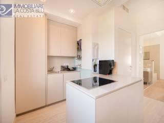 Villa unifamiliare via Alessandro Manzoni, Pai, Torri del Benaco — foto 41 di 43