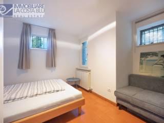 Villa unifamiliare via Alessandro Manzoni, Pai, Torri del Benaco — foto 33 di 43
