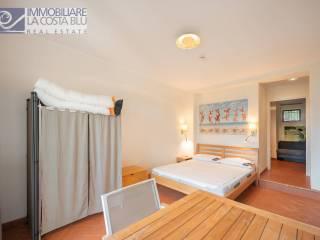 Villa unifamiliare via Alessandro Manzoni, Pai, Torri del Benaco — foto 32 di 43