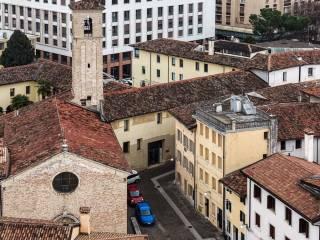Terratetto unifamiliare piazza Ospedale Vecchio, Centro Storico, Pordenone — foto 26 di 56