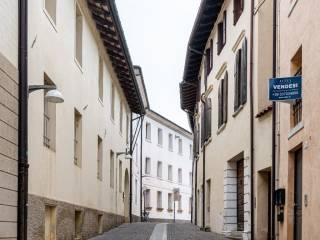 Terratetto unifamiliare piazza Ospedale Vecchio, Centro Storico, Pordenone — foto 17 di 56