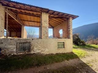 Rustico, da ristrutturare, 400 m², Bobbio — foto 3 di 17