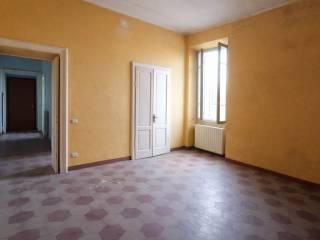 Trilocale da ristrutturare, secondo piano, Centro, Carpaneto Piacentino — foto 4 di 10