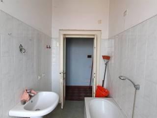 Trilocale da ristrutturare, secondo piano, Centro, Carpaneto Piacentino