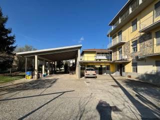 Villa plurifamiliare via Nazionale 91, Ozzano Taro, Collecchio — foto 25 di 48