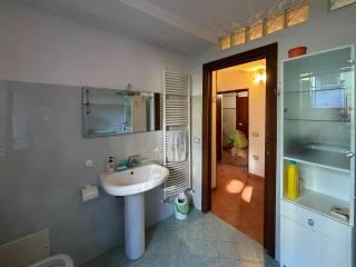 Villa plurifamiliare via Nazionale 91, Ozzano Taro, Collecchio — foto 10 di 48