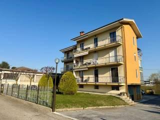 Bilocale via Pio Conti 20, Centro, Carrù — foto 13 di 34