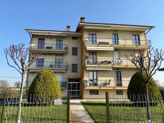 Bilocale via Pio Conti 20, Centro, Carrù — foto 25 di 34