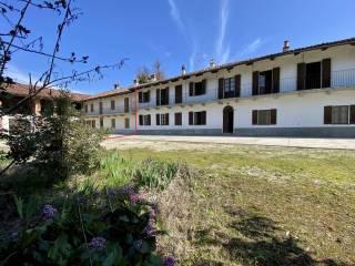 Casa colonica Strada Santa Rosalia, Santa Rosalia, Alba — foto 26 di 26