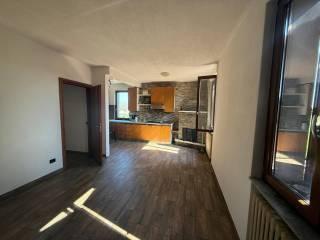 Villa bifamiliare via Giacomo Leopardi, Centro, Carpenedolo — foto 3 di 47