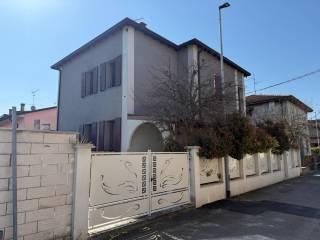 Villa bifamiliare via Giacomo Leopardi, Centro, Carpenedolo — foto 33 di 47