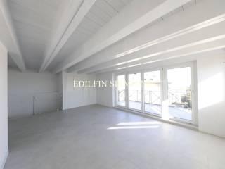 Attico via Tito Speri 19, Desenzano Centro, Desenzano del Garda — foto 25 di 28