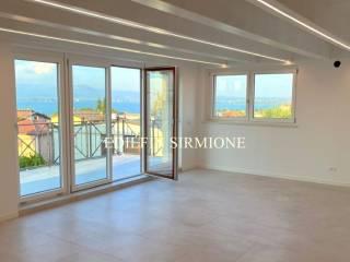 Attico via Tito Speri 19, Desenzano Centro, Desenzano del Garda — foto 12 di 28