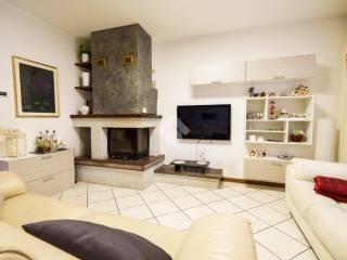 Villa a schiera via Canonica 84, Treviglio — foto 3 di 33