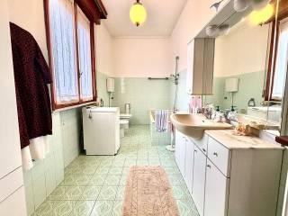 Quadrilocale via per Parma 55, Centro, Traversetolo — foto 14 di 21