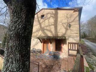 Appartamento da ristrutturare, su più livelli, Carovilli — foto 30 di 37
