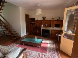 Appartamento da ristrutturare, su più livelli, Carovilli — foto 3 di 37