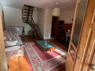 Appartamento da ristrutturare, su più livelli, Carovilli — foto 7 di 37