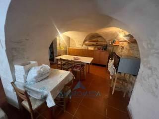 Appartamento da ristrutturare, su più livelli, Carovilli — foto 34 di 37