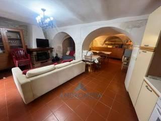 Appartamento da ristrutturare, su più livelli, Carovilli — foto 24 di 37