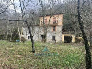Appartamento da ristrutturare, su più livelli, Carovilli — foto 28 di 37