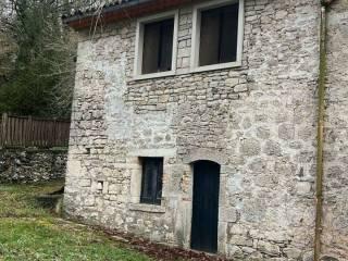 Appartamento da ristrutturare, su più livelli, Carovilli — foto 5 di 37