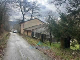 Appartamento da ristrutturare, su più livelli, Carovilli — foto 19 di 37