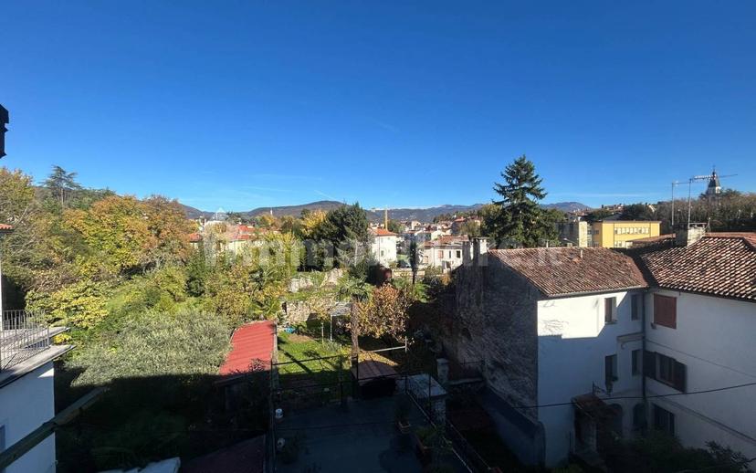 Quadrilocale piazza Niccolò Tommaseo, Centro, Gorizia — foto 24 di 27