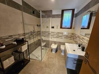 Quadrilocale via ai Piani 33, Brunate — foto 3 di 30
