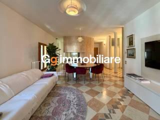 Quadrilocale piazza 24 Maggio, Castelfranco Veneto — foto 10 di 22