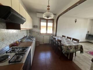 Trilocale via Giardino, Centro, Bardi — foto 9 di 17
