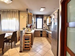 Trilocale via Falcone, 20, Centro, Limido Comasco — foto 2 di 29