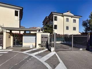 Trilocale via Falcone, 20, Centro, Limido Comasco — foto 12 di 29